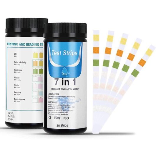 Swimming Pool Test Strips, 7 in 1 Swimming Pool Test Strips, Pack of 50 strips for Water Quality Testing for Chlorine, Bromine, Nitrite, Nitrate,